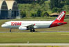 Airbus A320-232, PT-MZU, da TAM. (22/03/2012)