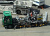 Caminho reabastecedor da BR Aviation. (22/03/2012)