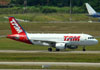 Airbus A319-112, PR-MYM, da TAM. (22/03/2012)