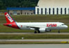 Airbus A320-214, PR-MHX, da TAM. (22/03/2012)