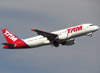 Airbus A320-214, PR-MHQ, da TAM. (26/07/2012)