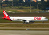 Airbus A321-231, PT-MXF, da TAM. (26/07/2012)