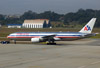 Boeing 777-223ER, N767AJ, da American. (26/07/2012)