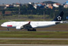 Airbus A330-223, PT-MVM, da TAM. (26/07/2012)