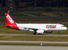 Airbus A320-232, PT-MZJ, da TAM. (26/07/2012)