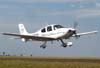 Cirrus SR-22 GTS G3, N928SR, na decolagem. (15/07/2007)