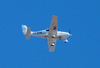 Cirrus SR-22 G3, PR-EDM, das Lojas D+, sobrevoando So Carlos. (06/05/2012)