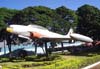 Lockheed T-33 Shooting Star, FAB 4350, exposto em uma praa atrs da casa onde residiu Alberto Santos Dumont, na antiga Fazenda Arindeva, em Dumont, interior de So Paulo. (29/01/2006) Foto: Srgio Cardoso