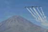 Seis Tucanos da Esquadrilha da Fumaa voando em formao invertida durante a apresentao em Arequipa, no Peru. (05/08/2007) Foto: Suboficial Waldemar Prieto Jnior, fotgrafo do Esquadro de Demonstrao Area.