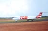 Fokker 100 da TAM, PT-MQP, fabricado em 1993, aeronave que voou com as cores da China Eastern Airlines at 1999, quando passou a fazer parte da frota da TAM at 2007, ano em que passou a voar pela Iran Aseman Airlines, taxiando em direo  pista 02/20.