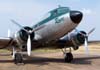 Douglas DC-3 "Rose", N101KC, estacionado ao lado do hangar que fica ao lado da torre de controle do aeroporto de So Carlos. (30/08/2007)