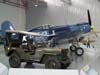 Jeep e Vought F4U-1 Corsair.