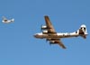 Boeing B-29A Superfortress, prefixoN529B (Chamado "Fifi"), da Commemorative Air Force, e Cessna 210G Centurion, prefixo N3311S, da EAA (Experimental Aircraft Association). (26/07/2011) - Foto: Celia Passerani.