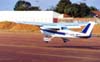 Cessna 172L Skyhawk, PT-KRL, do Aeroclube de So Carlos, pousando no Aeroporto Salgado Filho. (2000). Foto: Diego Fernandes.