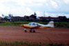Beagle B-121 Pup 150 series 2, PT-JZV, do Brigadeiro Fernando Cesar, no momento do pouso. (02/2000)