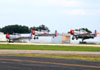 Decolagem dos North American SNJ Texan dos Skytypers. (13/04/2013) Foto: Celia Passerani.