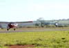 Aero Boero 180, PP-GEG, rebocando o Let L-13 Blanik, PT-PZC, ambos do Aeroclube de Tatu. (15/08/2009) Foto: Ricardo Frutuoso.