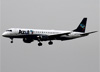 Embraer 195AR, PR-AXX, da Azul. (23/04/2014)
